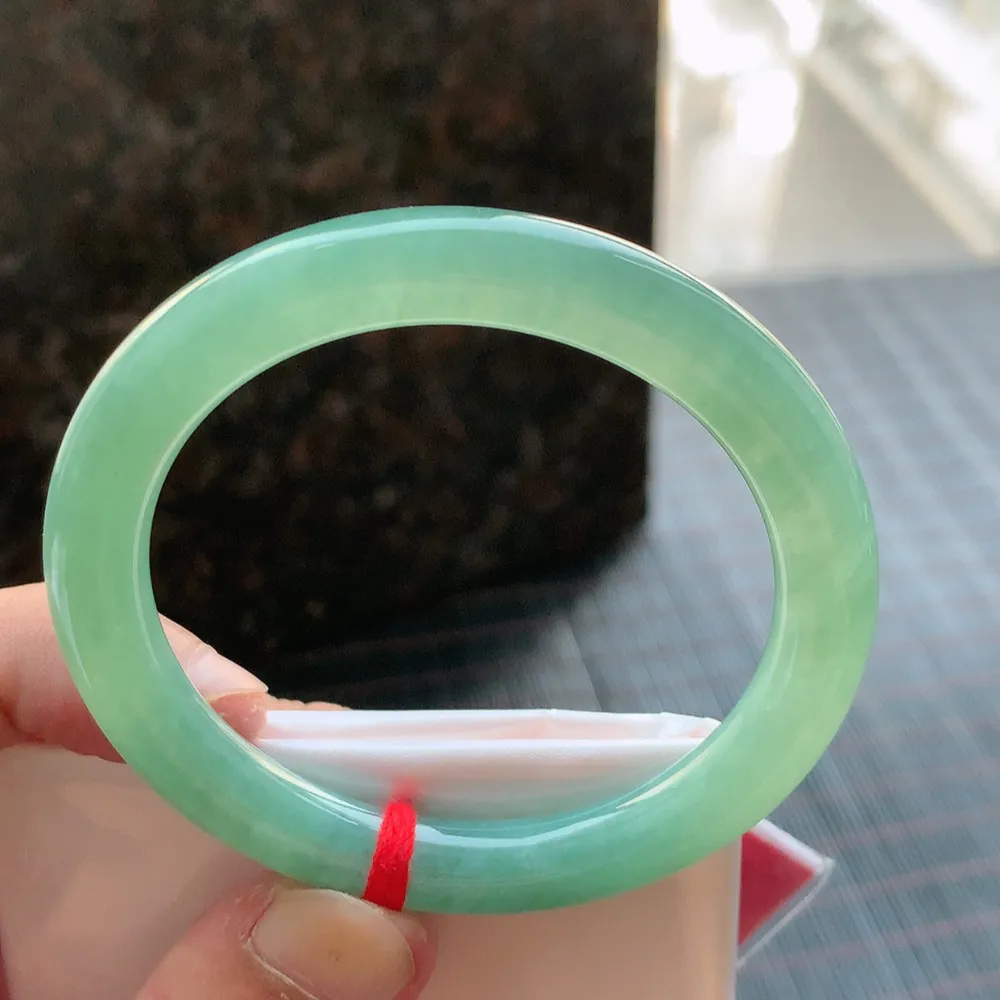 圆条冰绿 无瑕 尺寸:52.6/8.4 冰润🥰🥰