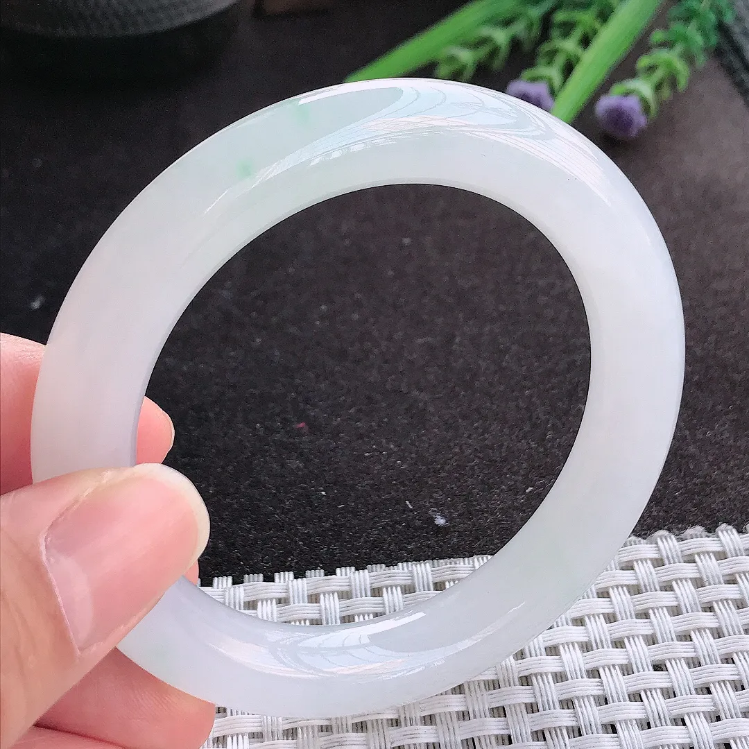 实拍A货翡翠54.5/10.4/10.3老坑冰胶果冻月光白圆条手镯翡翠玉镯手环