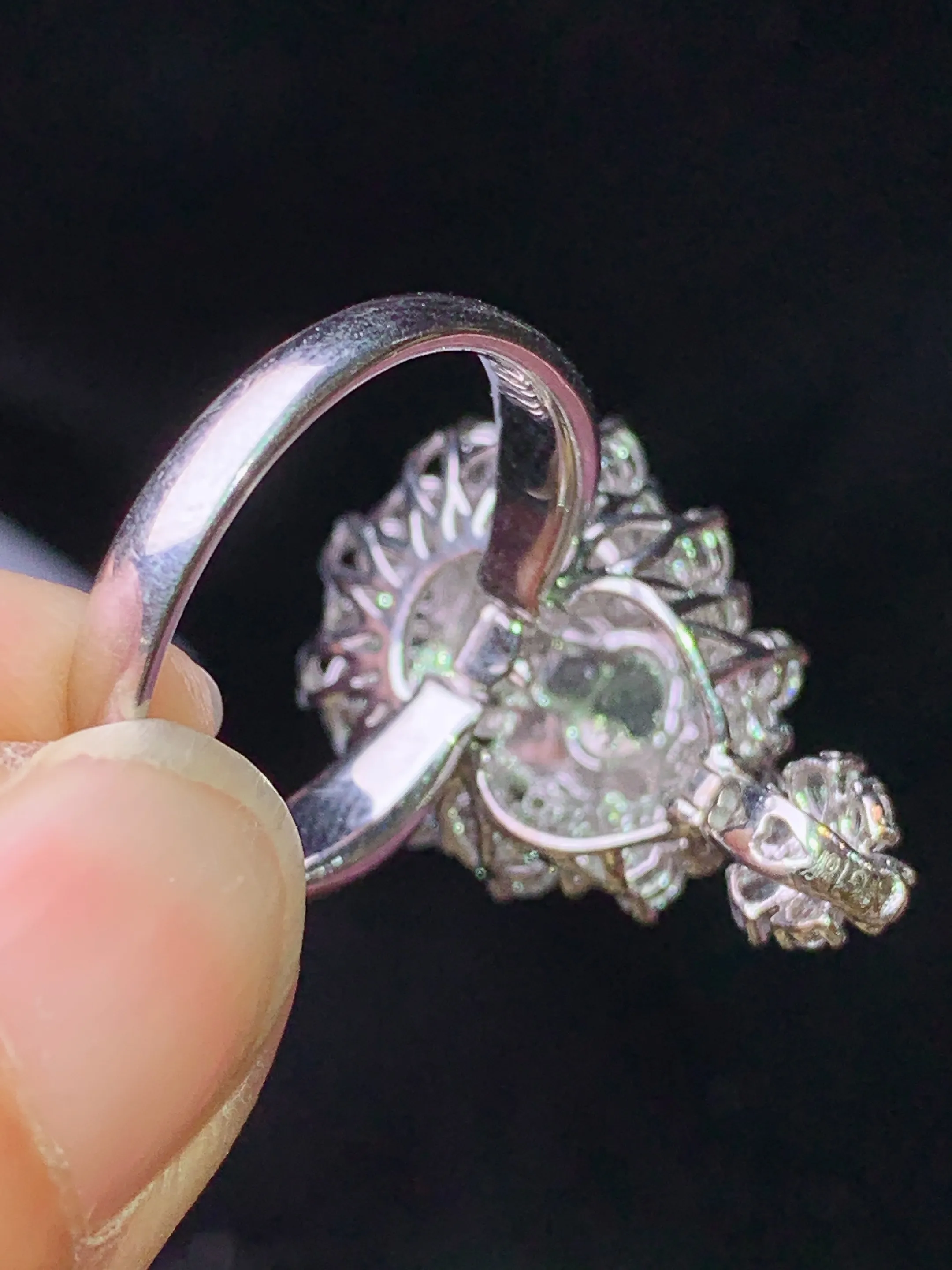 18k金钻镶嵌满绿葫芦戒指吊坠两用款 玉质细腻 色泽清新艳丽 圈口14.5 整体尺寸26*16.5*12.3