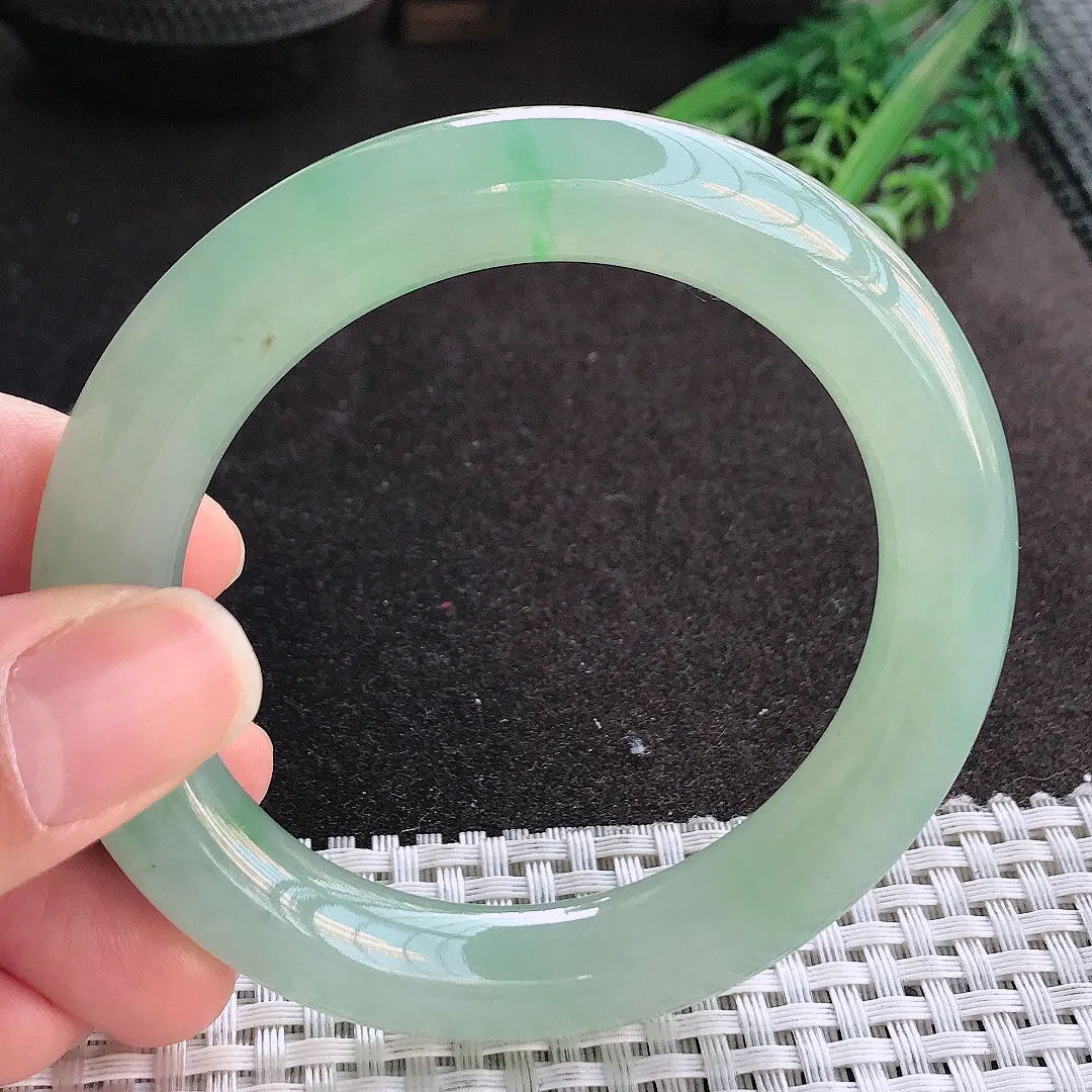 实拍A货翡翠56/11老坑冰胶果冻冰晴胖圆条手镯玉镯手环