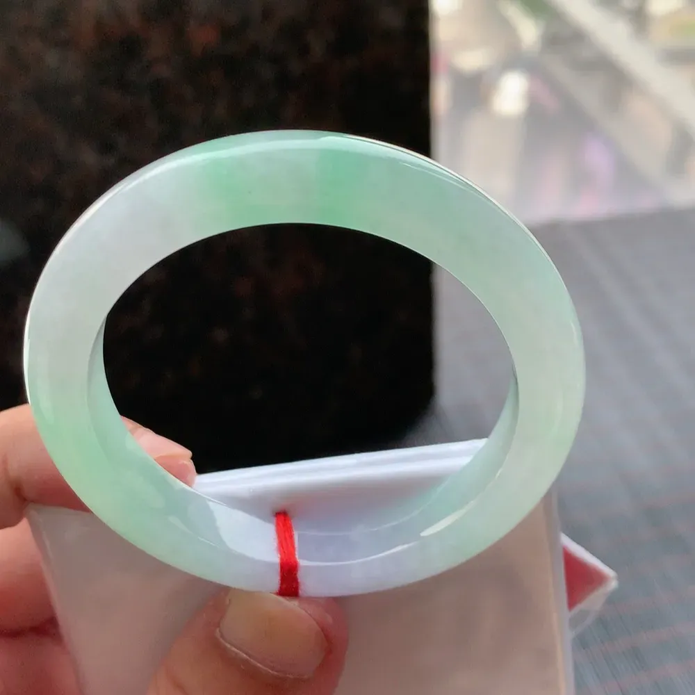 正圈冰春彩 无瑕 尺寸:50.9/9.8/8.4 种色兼备