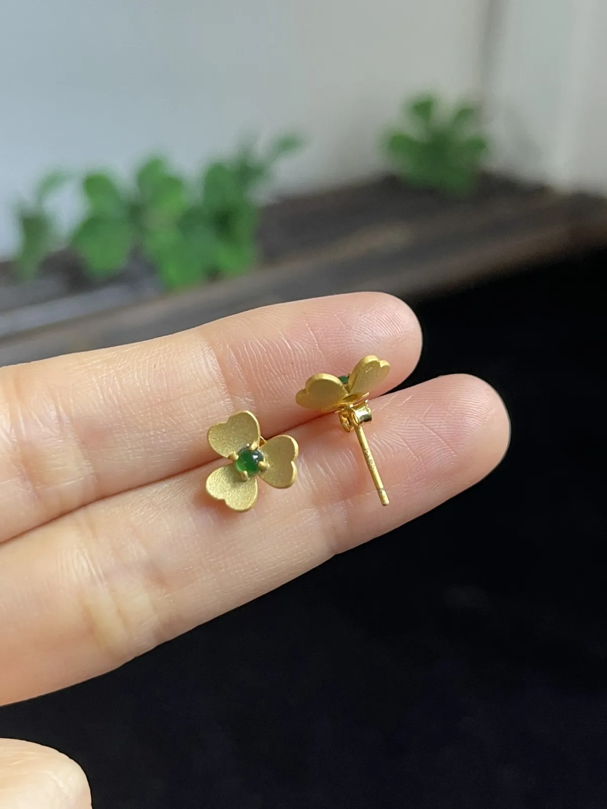 翡翠耳钉，印记：S925