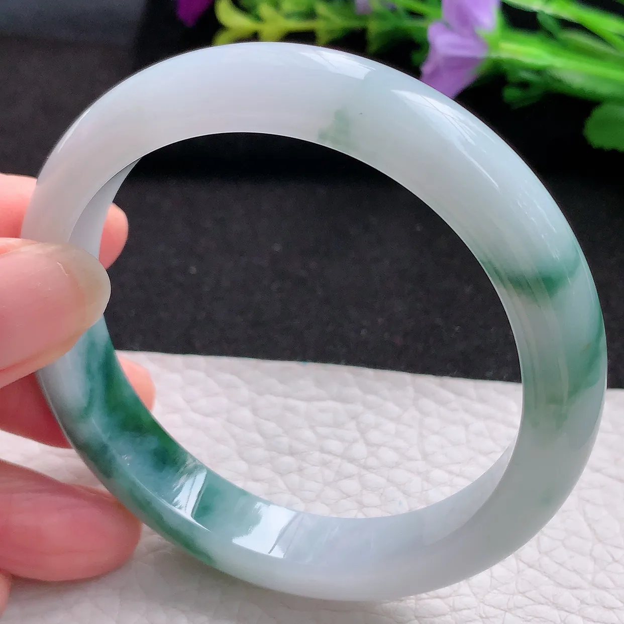 ee实拍56*11.2*7.8平安镯 天然翡翠A货飘花玉手镯水润宽边玉手环