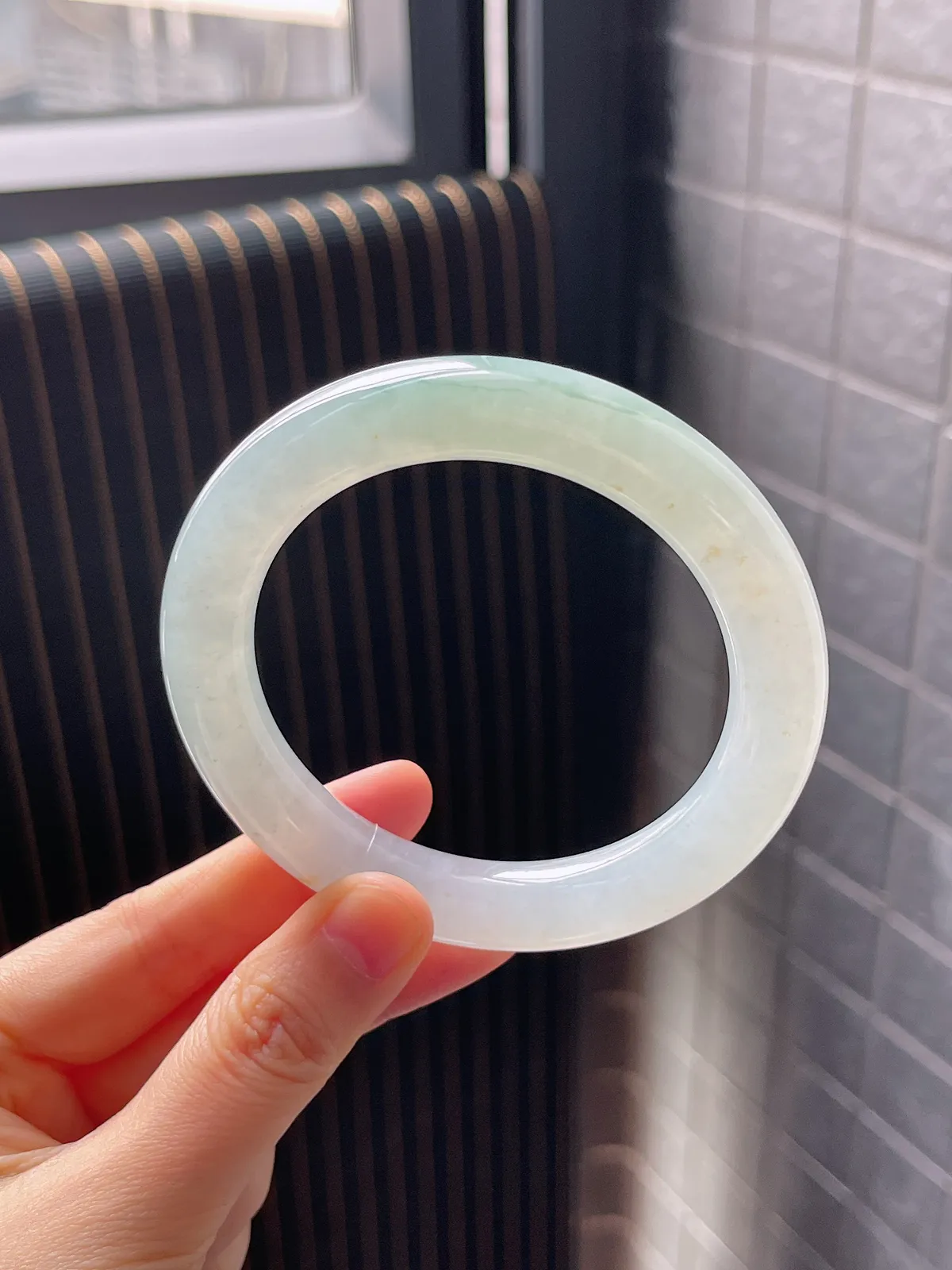 圆镯58圈口，翡翠手镯