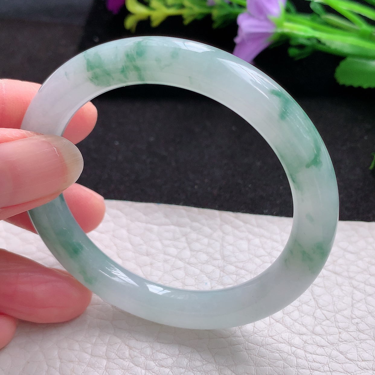 yh小圈口51*8.5美人镯 天然翡翠A货飘花玉手镯秀气水润圆条玉手环