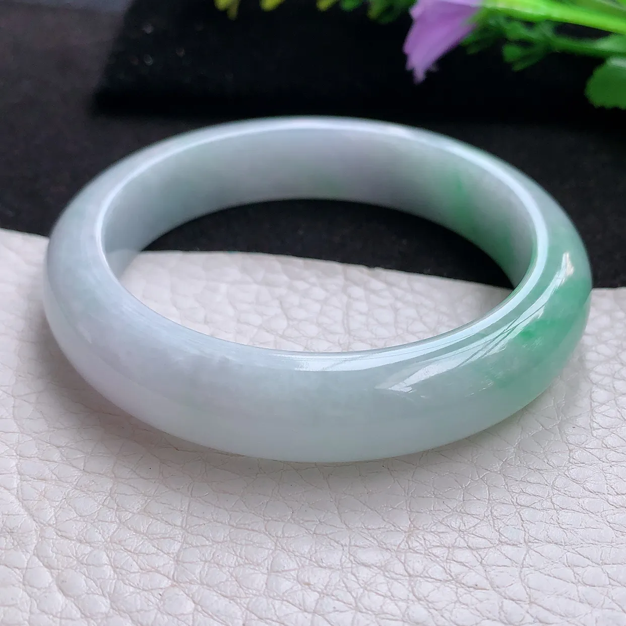 hy实拍56.5*13*8.5平安镯 天然翡翠A货手镯飘绿水润宽边玉手环