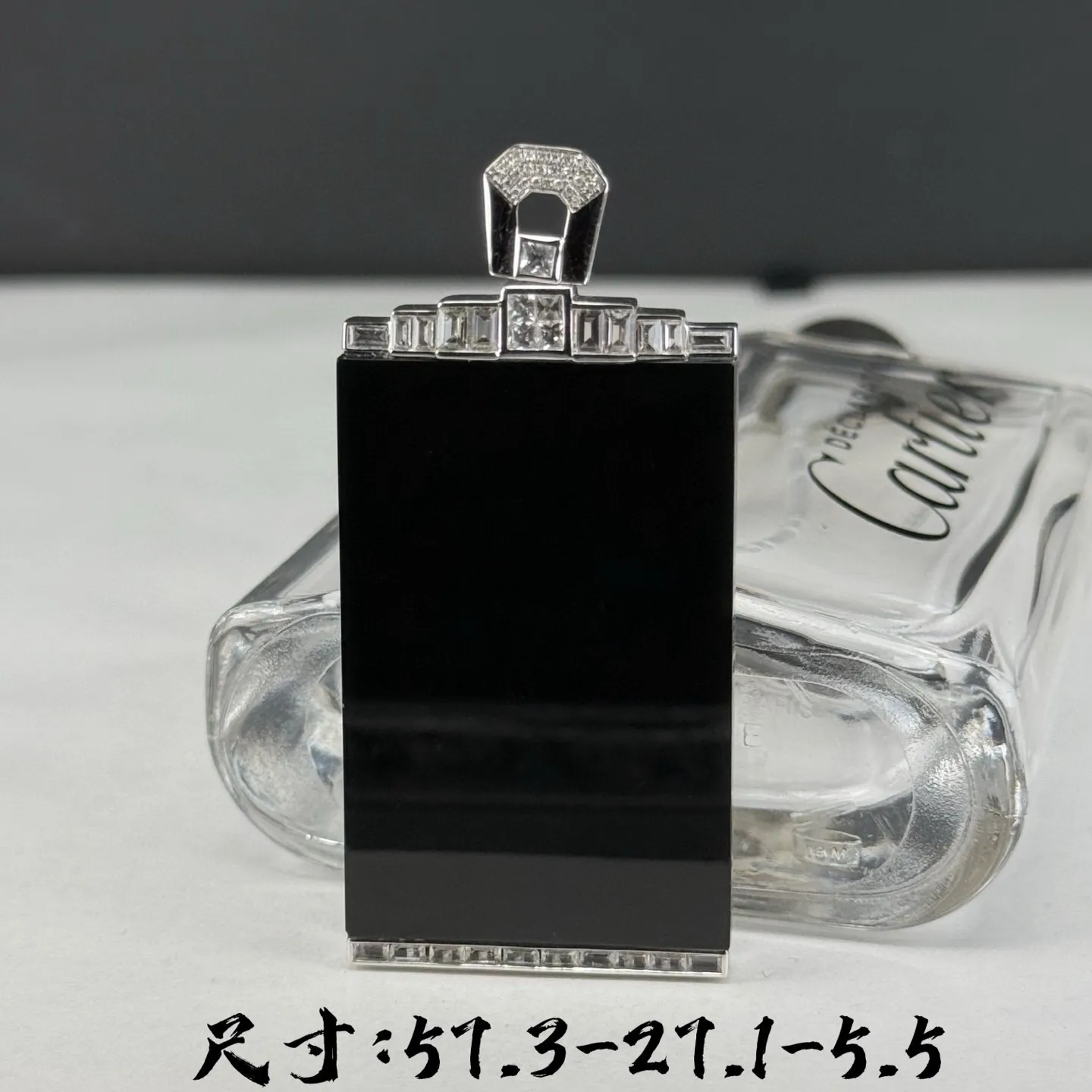 精品18k墨翠无事牌 种好色正 黑度极好 打灯通透 油性十足 尺寸57.3