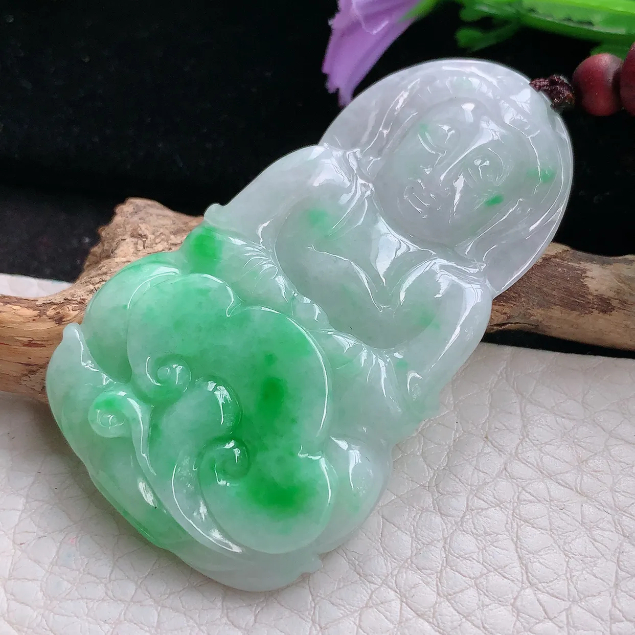 zen实拍58.6*34*5.5缅甸天然翡翠飘阳绿观音 玉观音挂件 玉吊坠