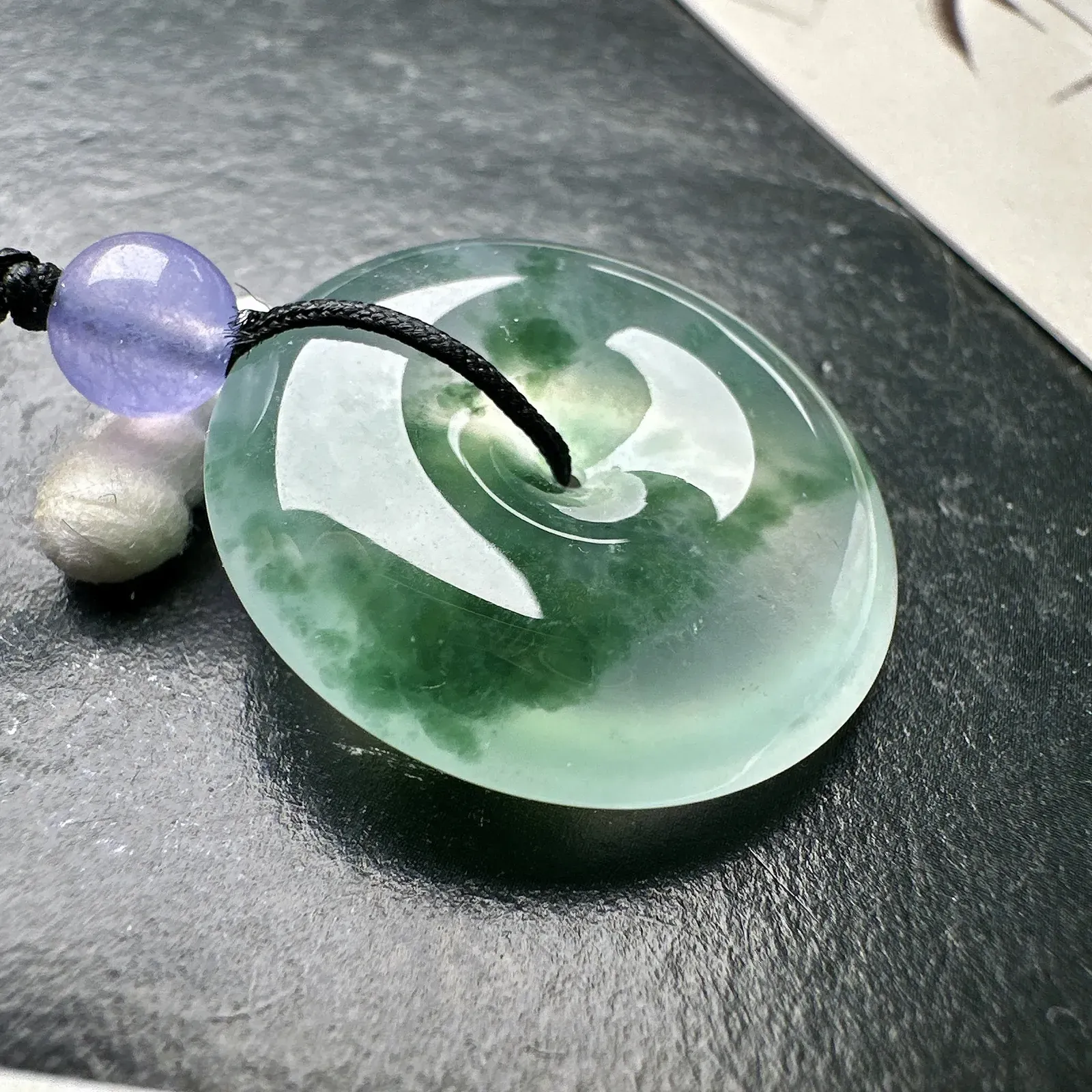 【冰种飘花平安扣】质地细腻，品质很好，冰感十足，胶感明显，收藏品质