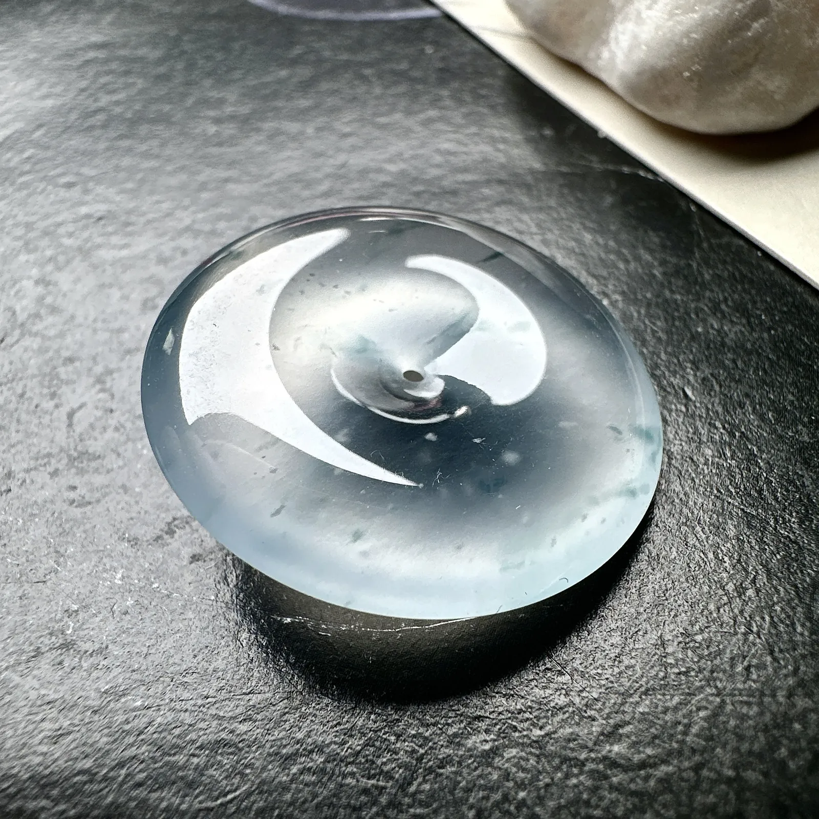 【冰种飘花平安扣】质地细腻冰润，品质很好，冰感十足，胶感明显，收藏品质。