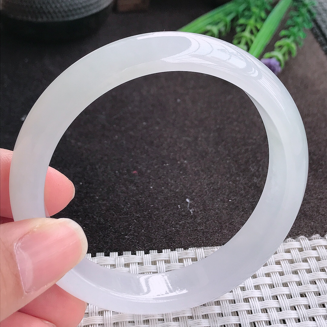 实拍A货翡翠61.5/13.4/8老坑冰透果冻胶白冰手镯宽边玉镯手环