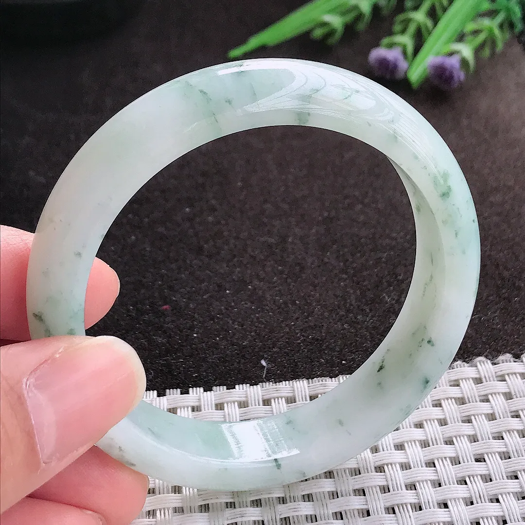实拍A货翡翠54/13/7.7老坑精美秀气飘花手镯宽边玉镯手环