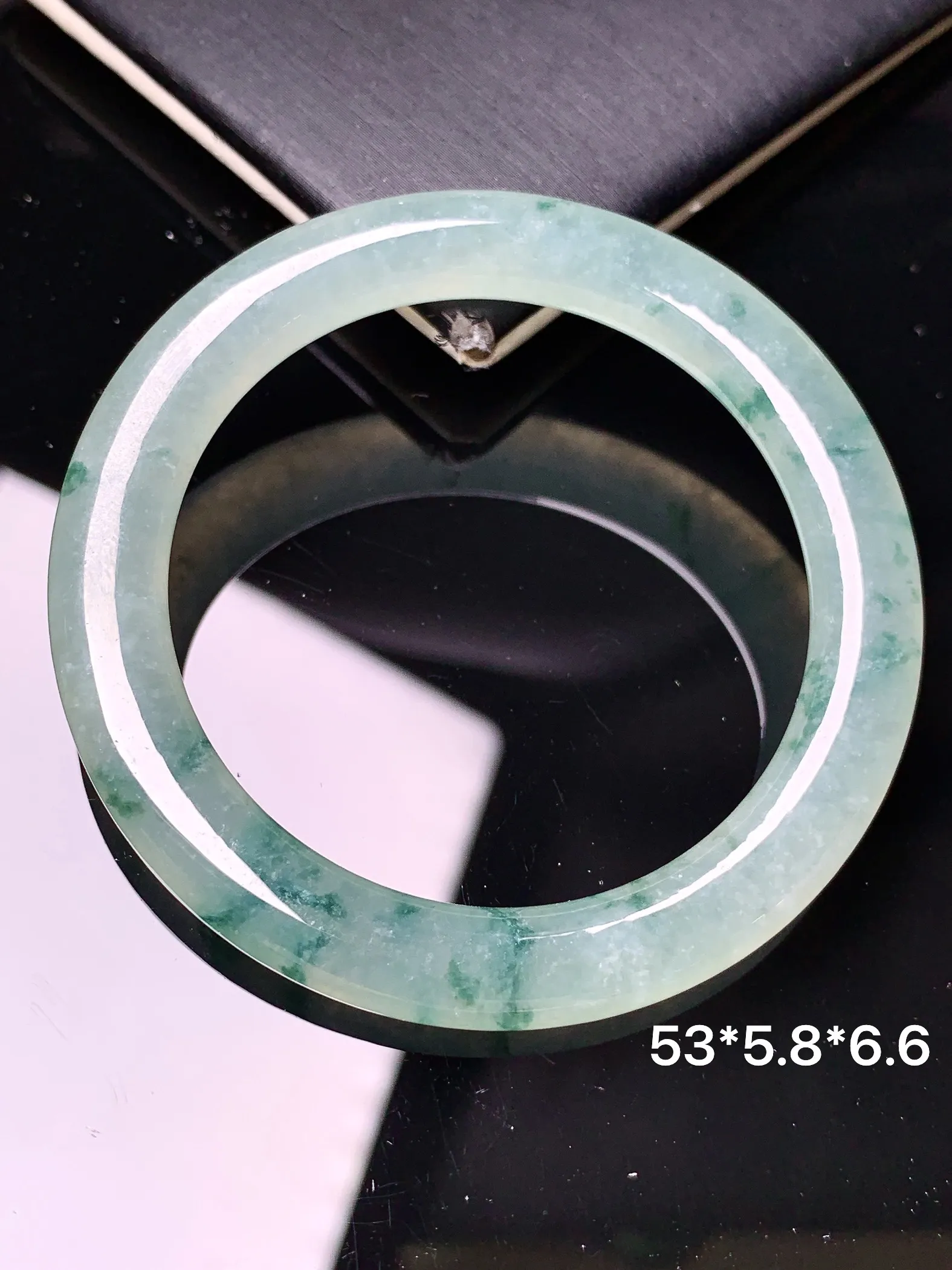 飘花平安环吊坠 玉质细腻 色泽清新艳丽 整体尺寸53*5.8*6.6