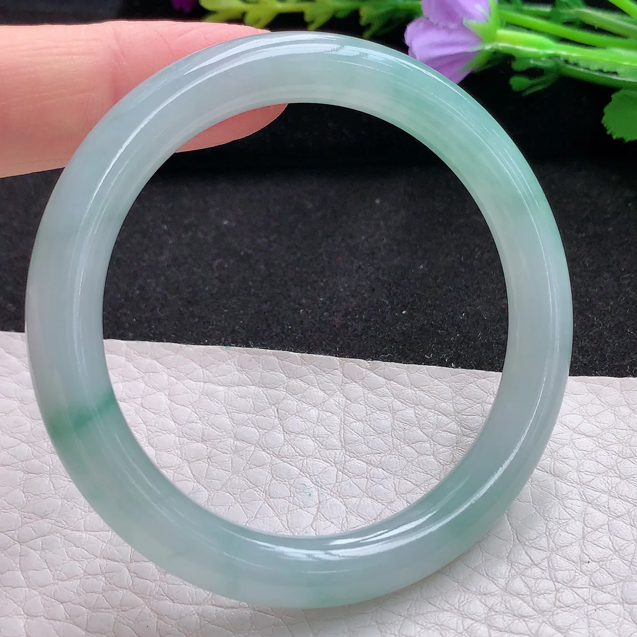 n小圈口51.5*8美人镯 天然翡翠A货玉手镯冰胶飘花圆条玉镯子 叮当镯