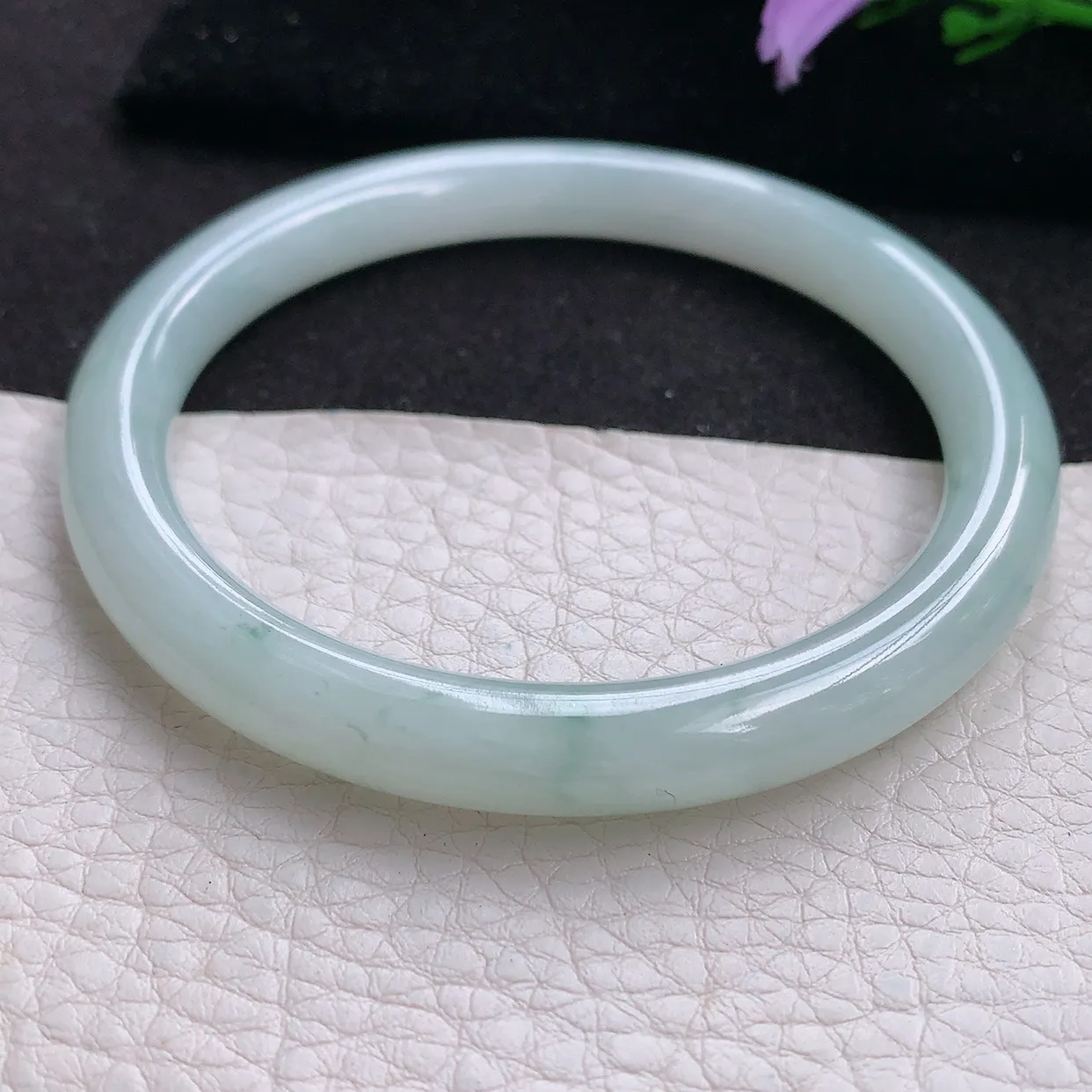 xx实拍57*8.2美人镯 天然翡翠A货飘花水润圆条玉手环 叮当镯