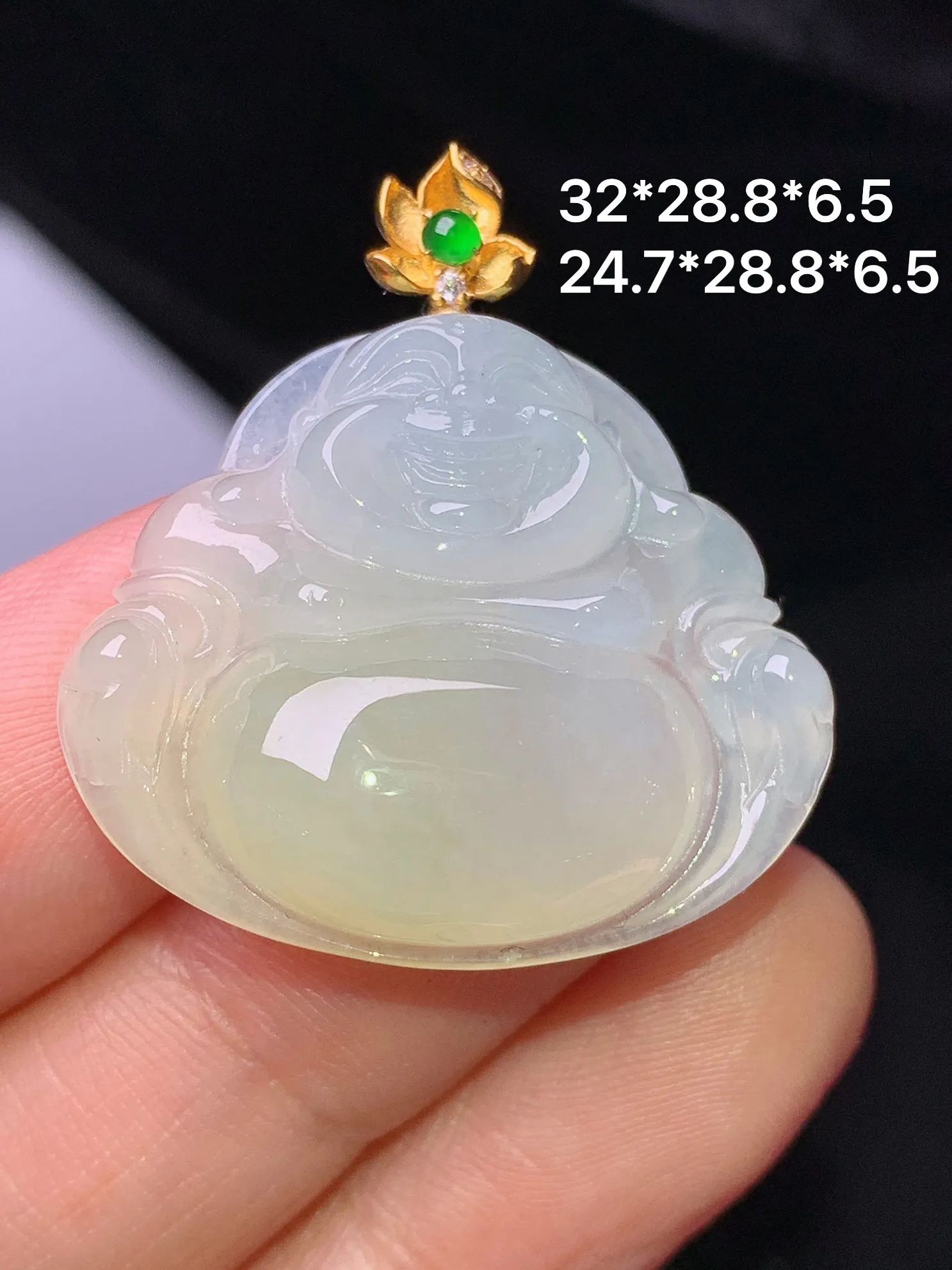 18k金镶嵌飘黄翡佛公吊坠 玉质细腻 色泽清新艳丽 整体尺寸32*28.8*6.5