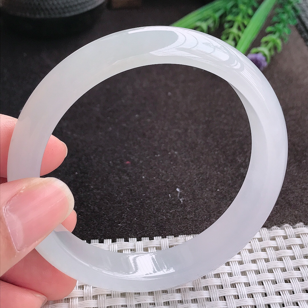 实拍A货翡翠61.5/13.4/8老坑冰透果冻胶白冰手镯宽边玉镯手环