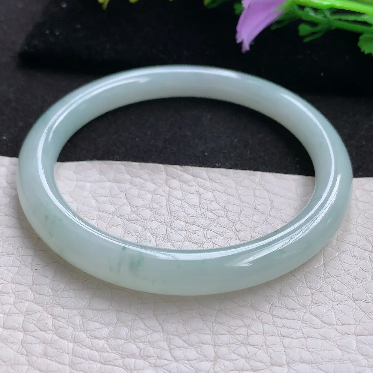 xx实拍57*8.2美人镯 天然翡翠A货飘花水润圆条玉手环 叮当镯