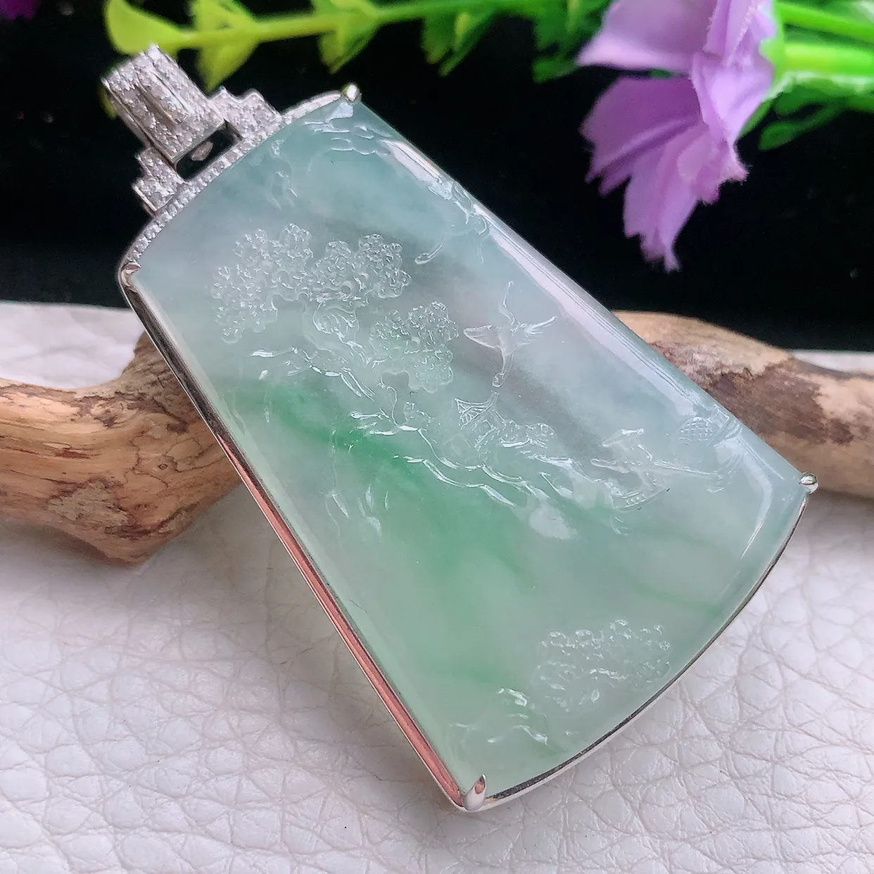 axm自然光58.2*33.8*8.2天然缅甸翡翠a货冰飘金丝绿山水 大好河山玉吊坠 玉挂件