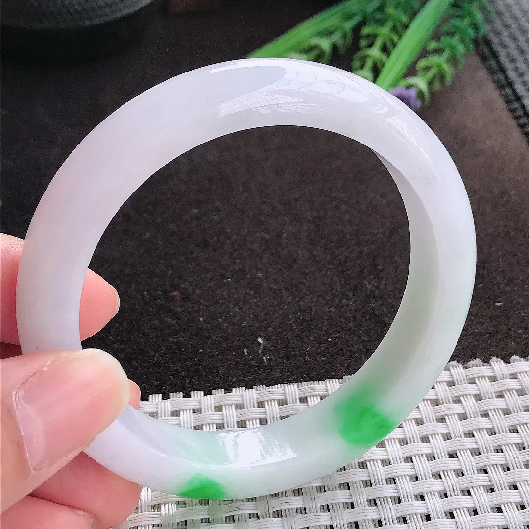 实拍A货翡翠58.5/12.5/8.8老坑冰润翠阳绿白底青手镯宽边玉镯手环