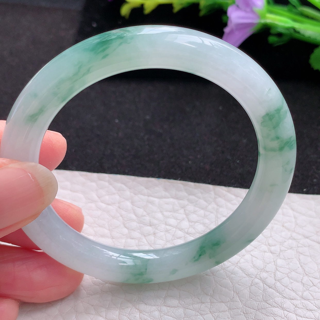 yh小圈口51*8.5美人镯 天然翡翠A货飘花玉手镯秀气水润圆条玉手环