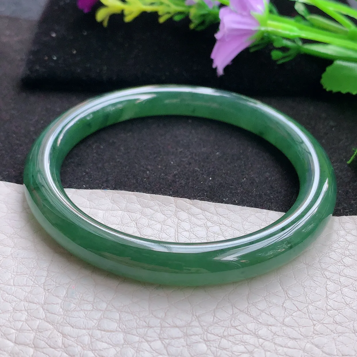 hy实拍58*8.4美人镯 天然翡翠A货手镯冰菠菜绿圆条玉镯子 叮当镯