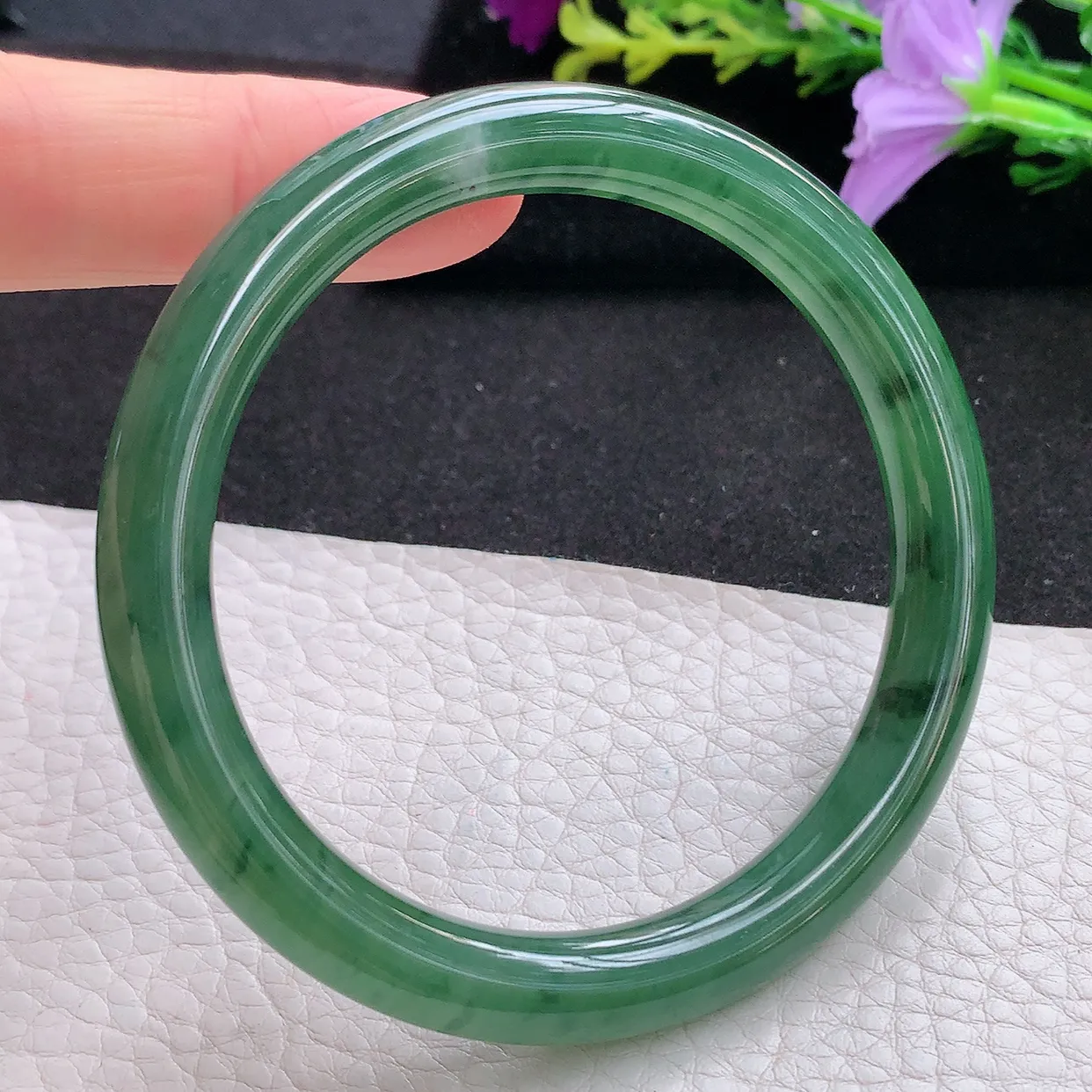 hy实拍58*8.4美人镯 天然翡翠A货手镯冰菠菜绿圆条玉镯子 叮当镯