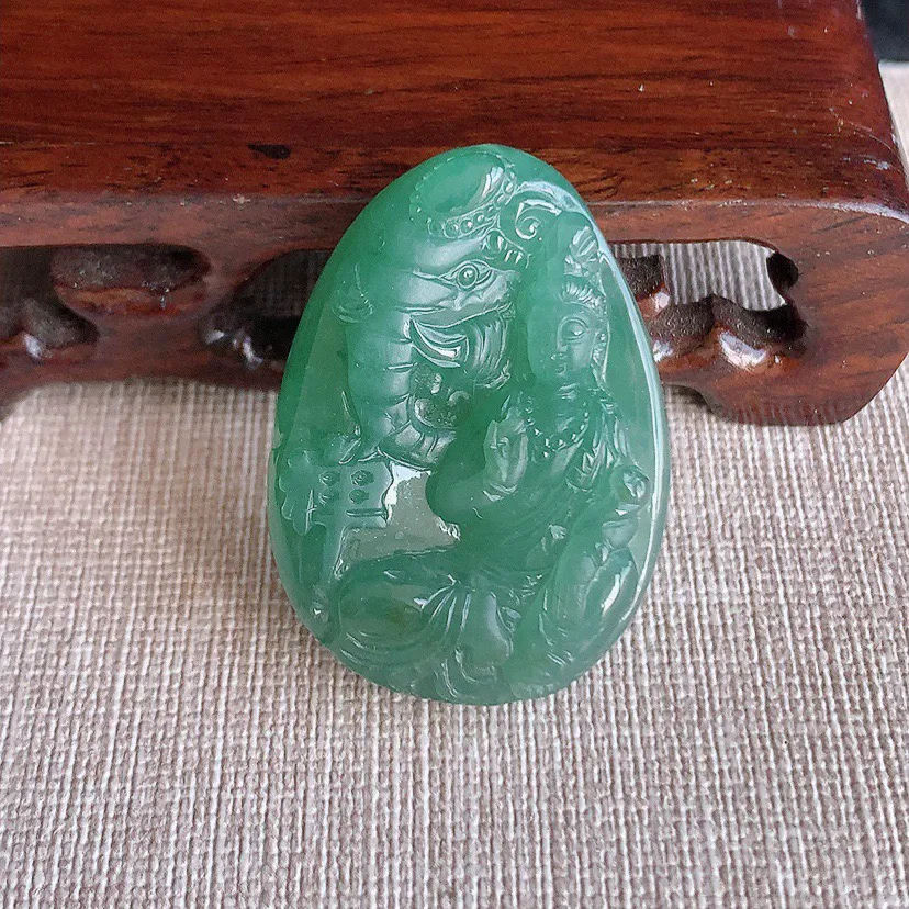 a货翡翠冰润满色普贤菩萨吊坠  尺寸39.6×28.4×9.5mm 重量20.80g 1230