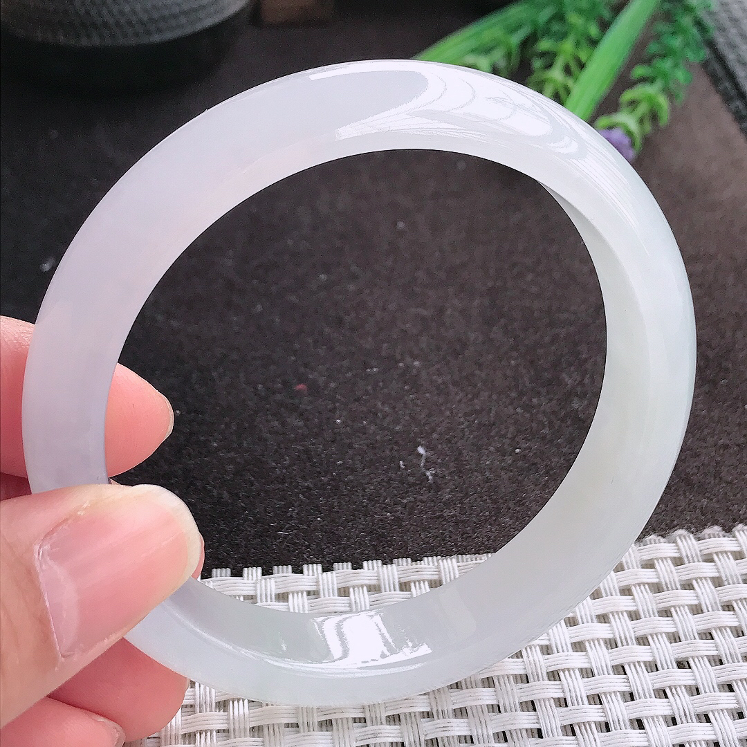 实拍A货翡翠61.5/13.4/8老坑冰透果冻胶白冰手镯宽边玉镯手环