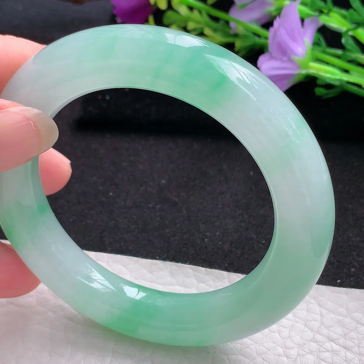 yh收藏款54*12*11.7胖圆镯 天然翡翠A货飘绿玉手镯冰飘绿圆条玉手环 美人镯