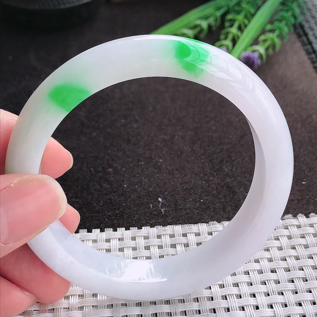 实拍A货翡翠58.5/12.5/8.8老坑冰润翠阳绿白底青手镯宽边玉镯手环