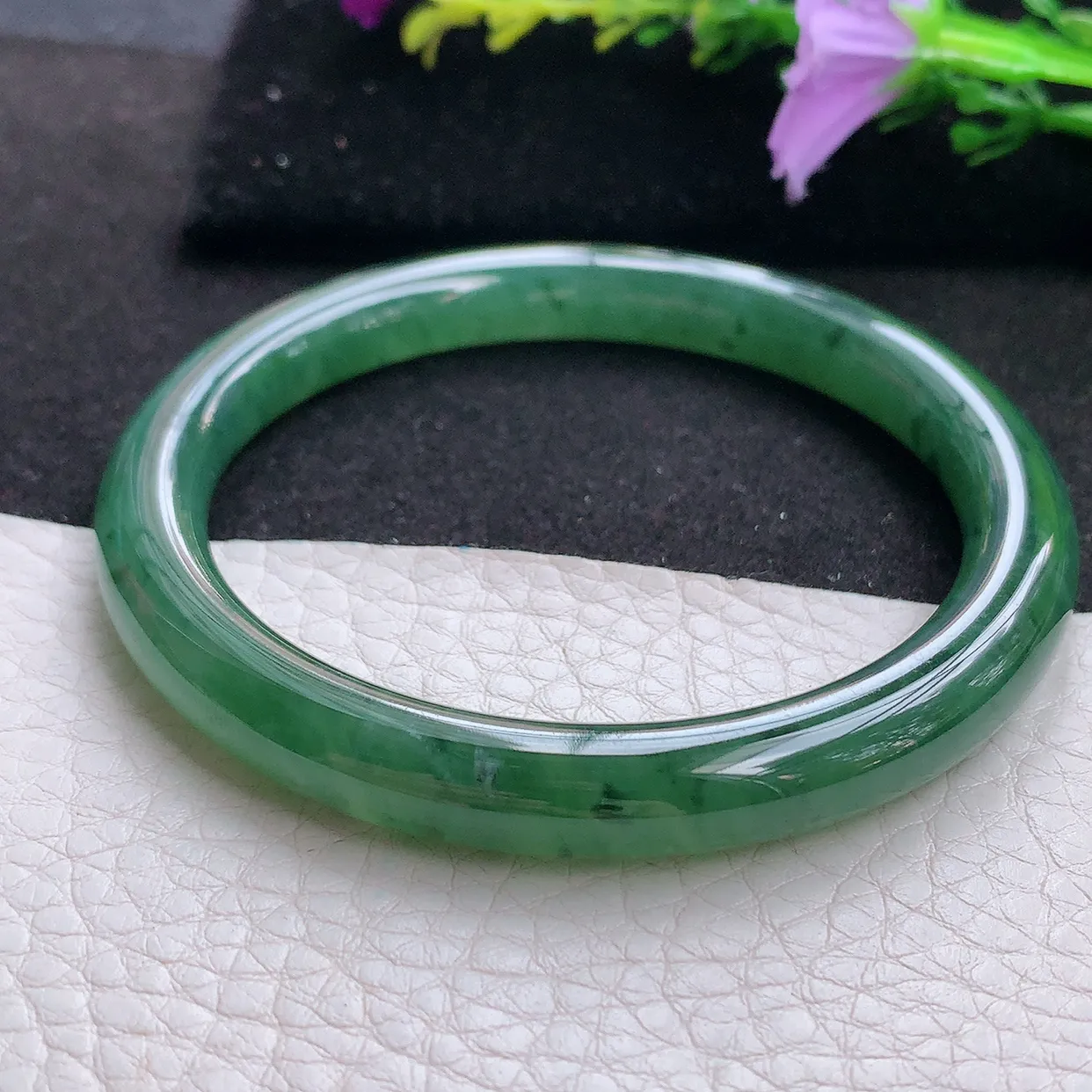 hy实拍58*8.4美人镯 天然翡翠A货手镯冰菠菜绿圆条玉镯子 叮当镯