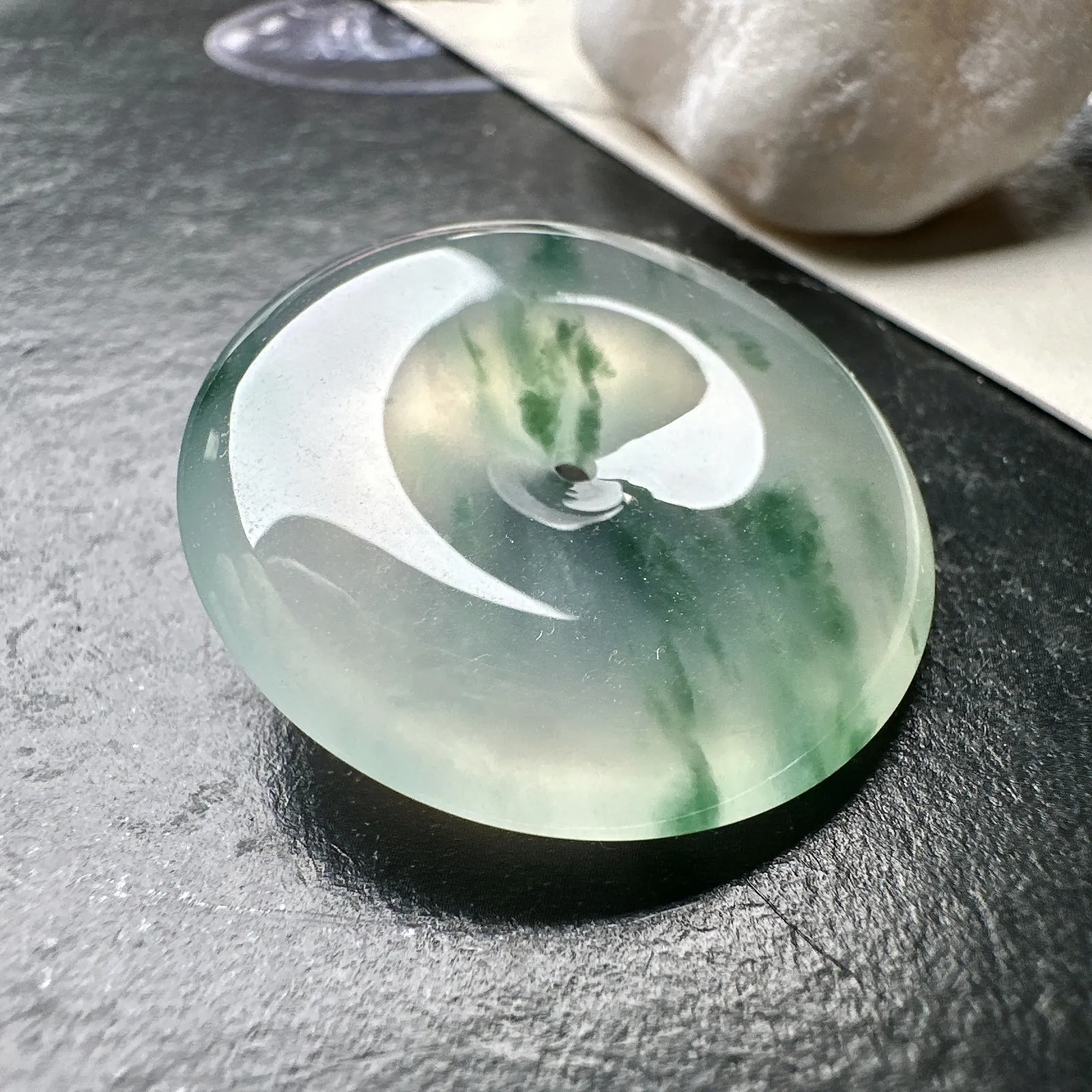 【冰种飘花平安扣】质地细腻冰润，品质很好，冰感十足，胶感明显，收藏品质。