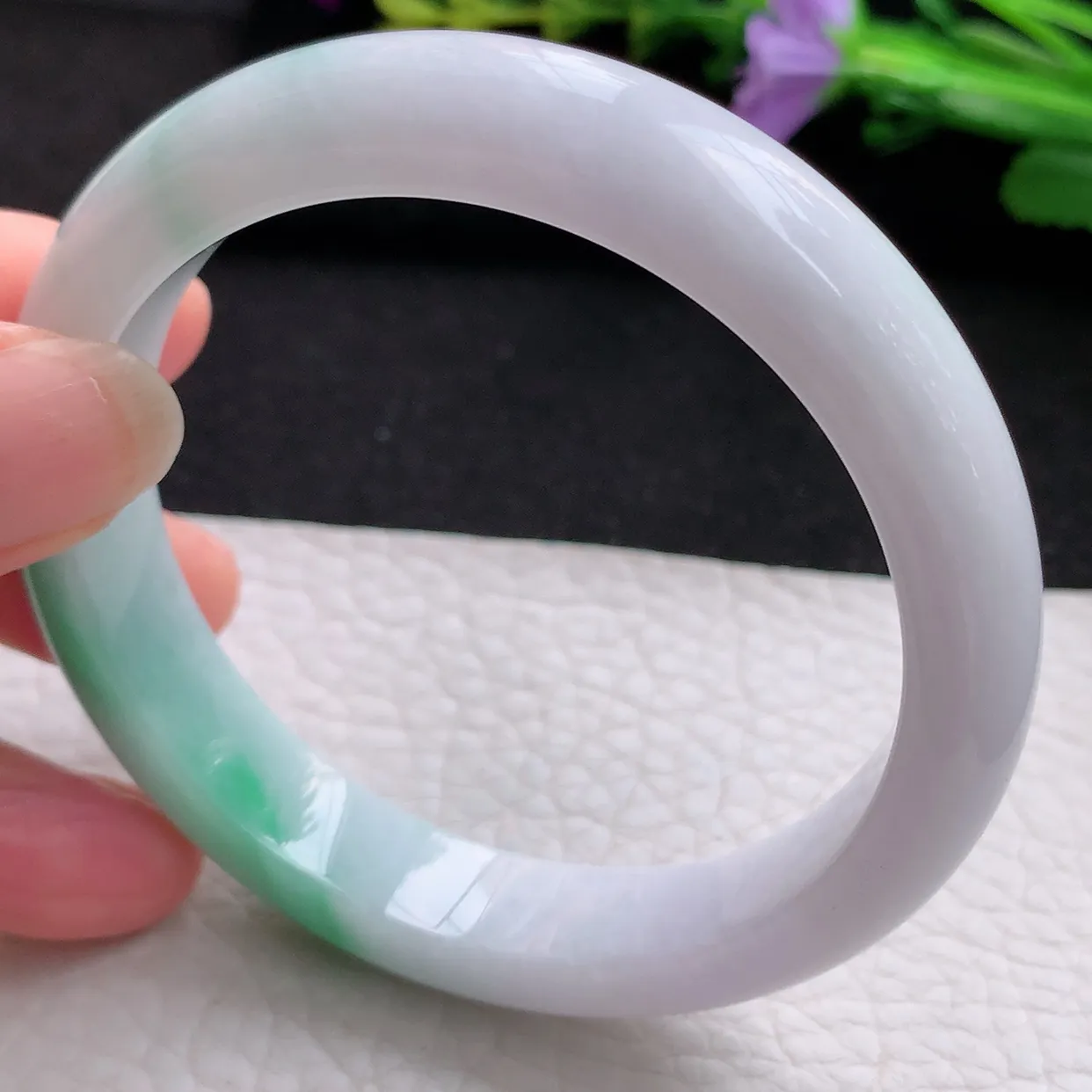 ee实拍56.5*11.6*8.3平安镯 天然翡翠A货白底青玉手镯宽边玉手环