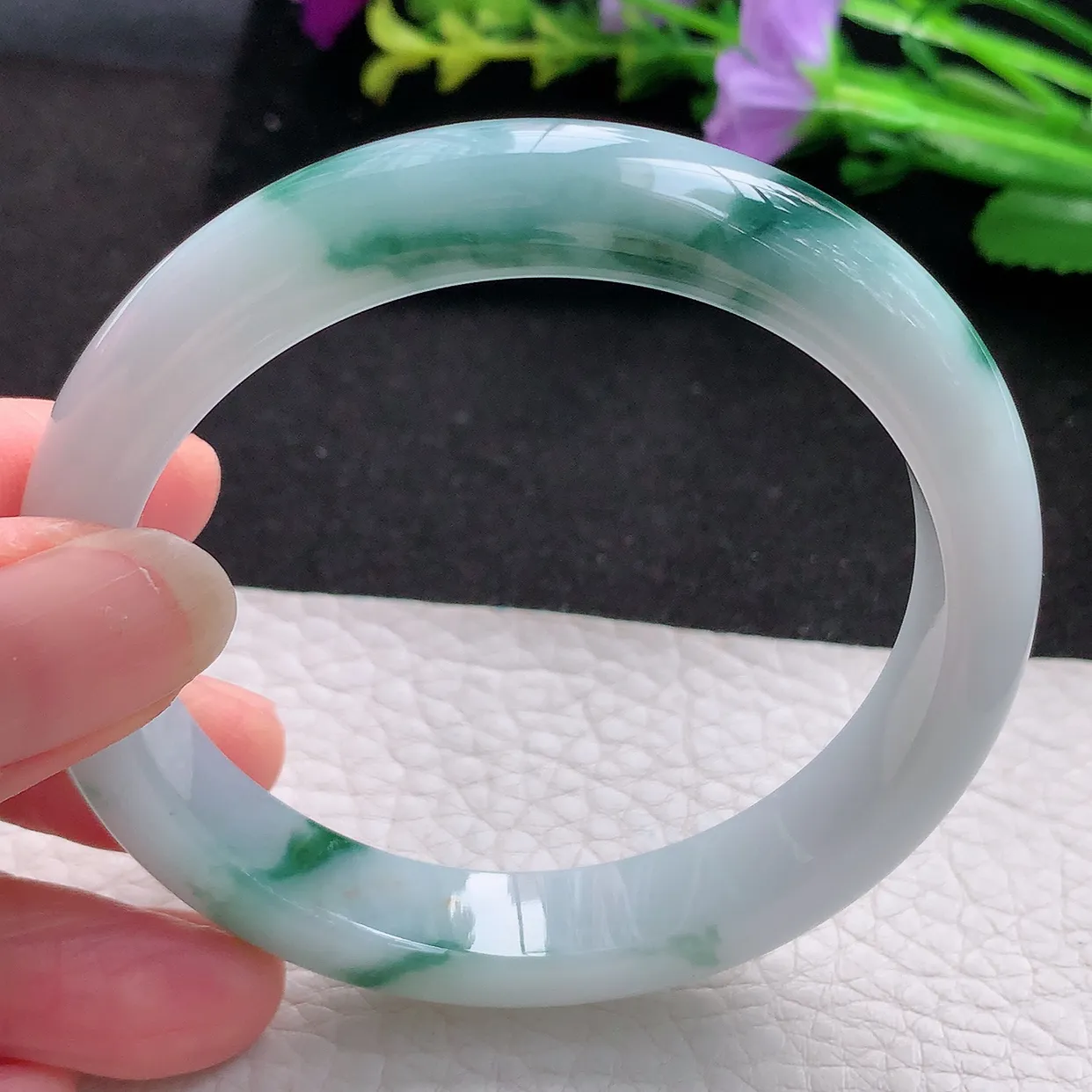 ee实拍56*11.2*7.8平安镯 天然翡翠A货飘花玉手镯水润宽边玉手环