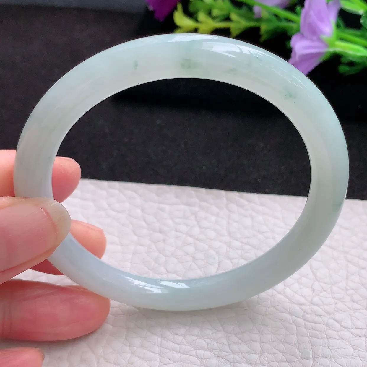 xx实拍57*8.2美人镯 天然翡翠A货飘花水润圆条玉手环 叮当镯