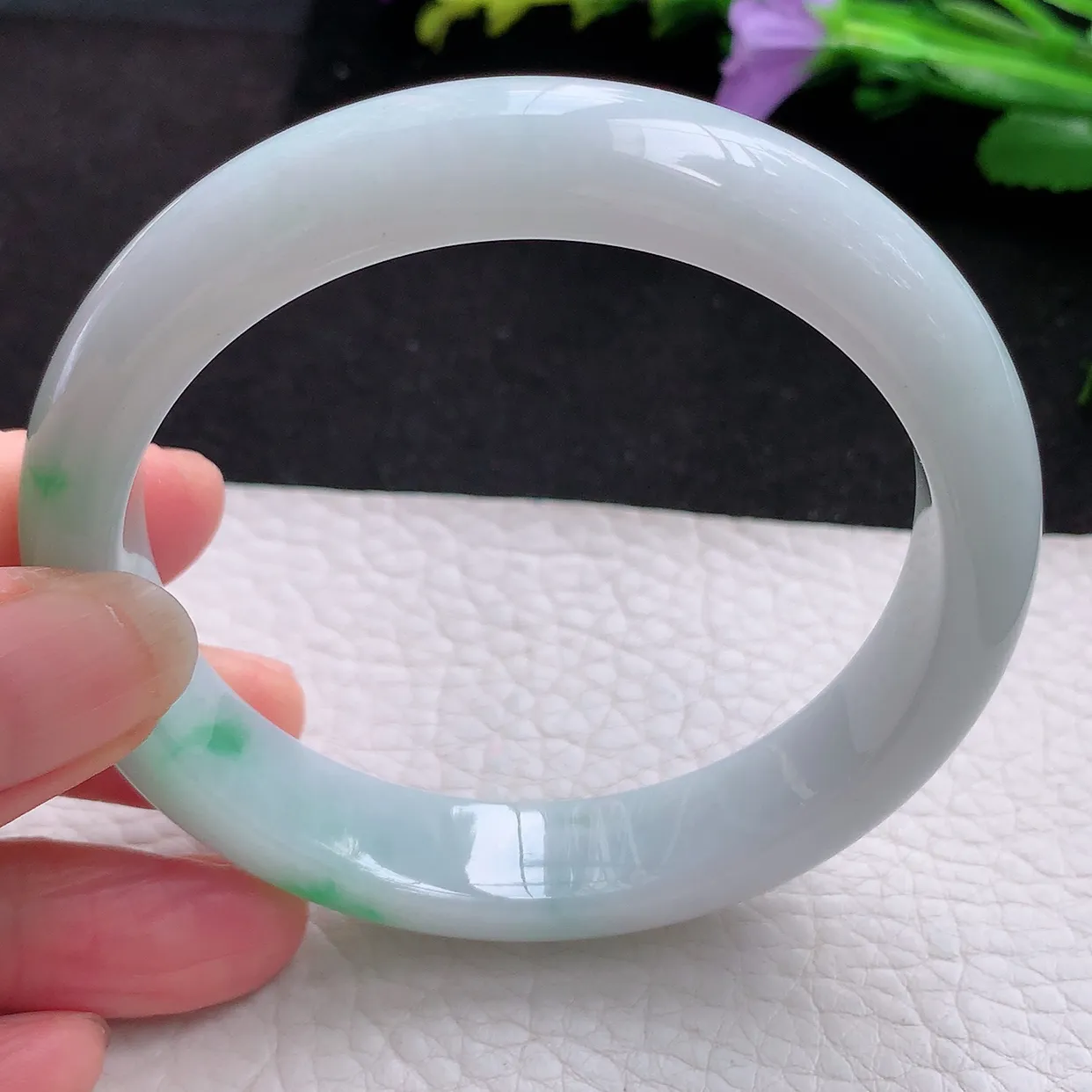 yh大圈口60*12.8*8.2平安镯 天然翡翠A货手镯细润白底青宽边玉手环