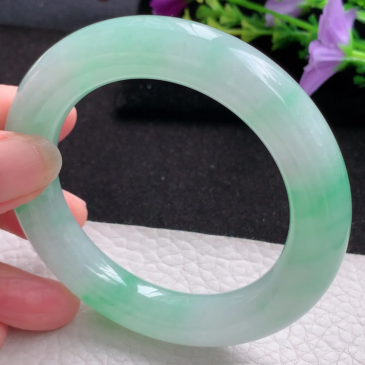 yh收藏款54*12*11.7胖圆镯 天然翡翠A货飘绿玉手镯冰飘绿圆条玉手环 美人镯