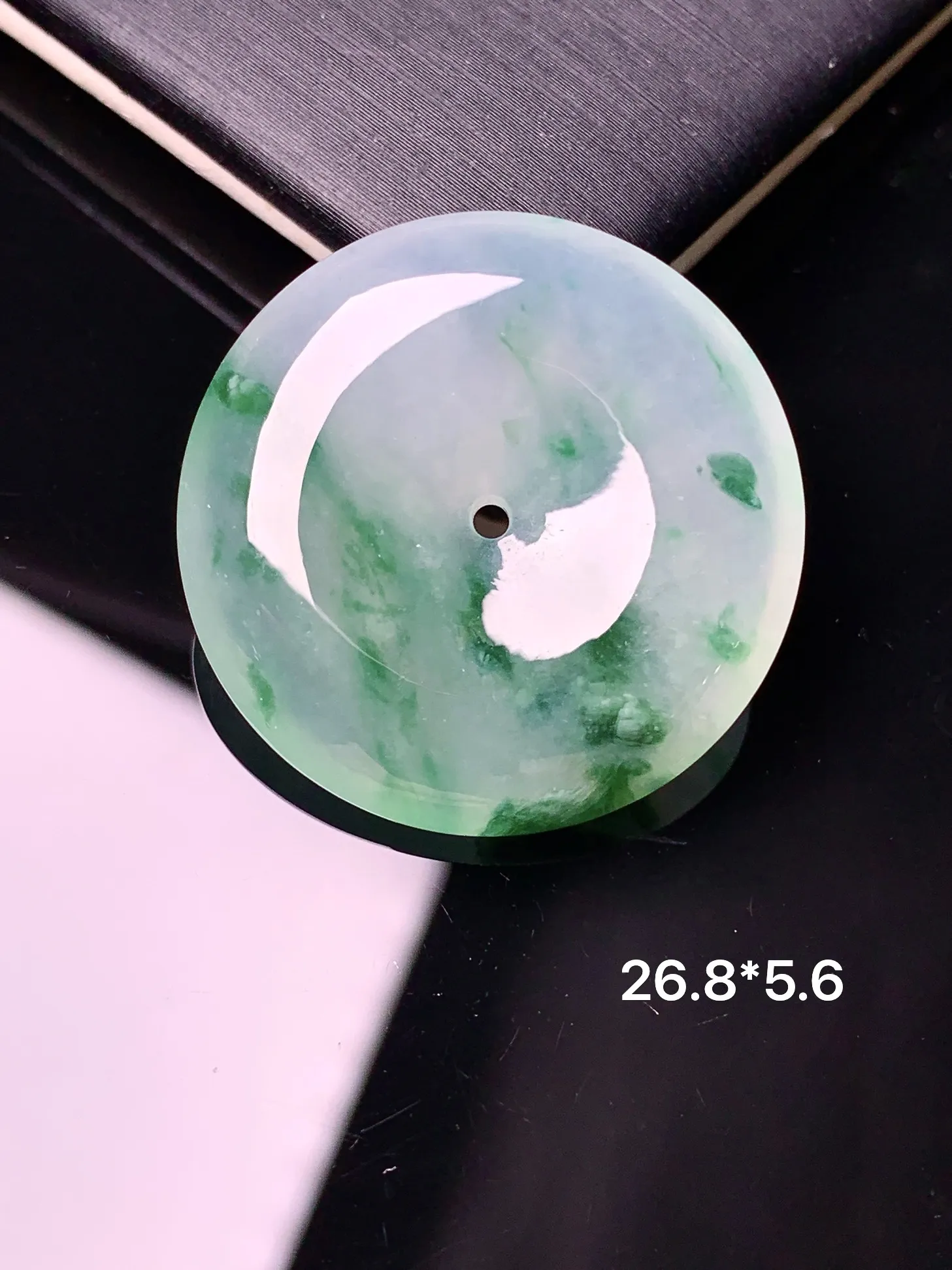 冰种飘花平安扣吊坠 玉质细腻 色泽清新艳丽 整体尺寸26.8*5.6