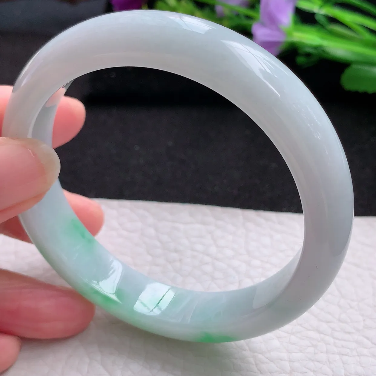 yh大圈口60*12.8*8.2平安镯 天然翡翠A货手镯细润白底青宽边玉手环