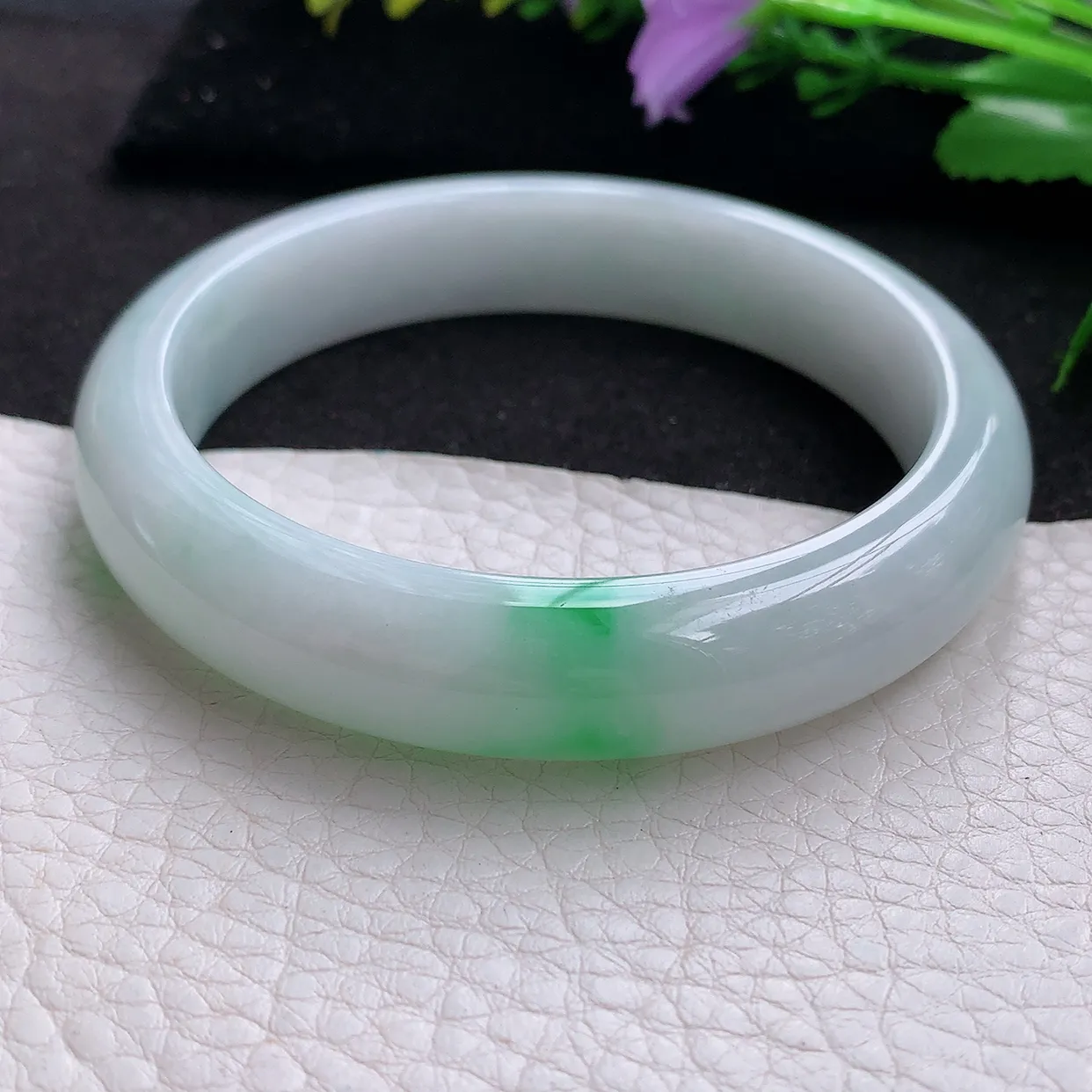 yh大圈口60*12.8*8.2平安镯 天然翡翠A货手镯细润白底青宽边玉手环