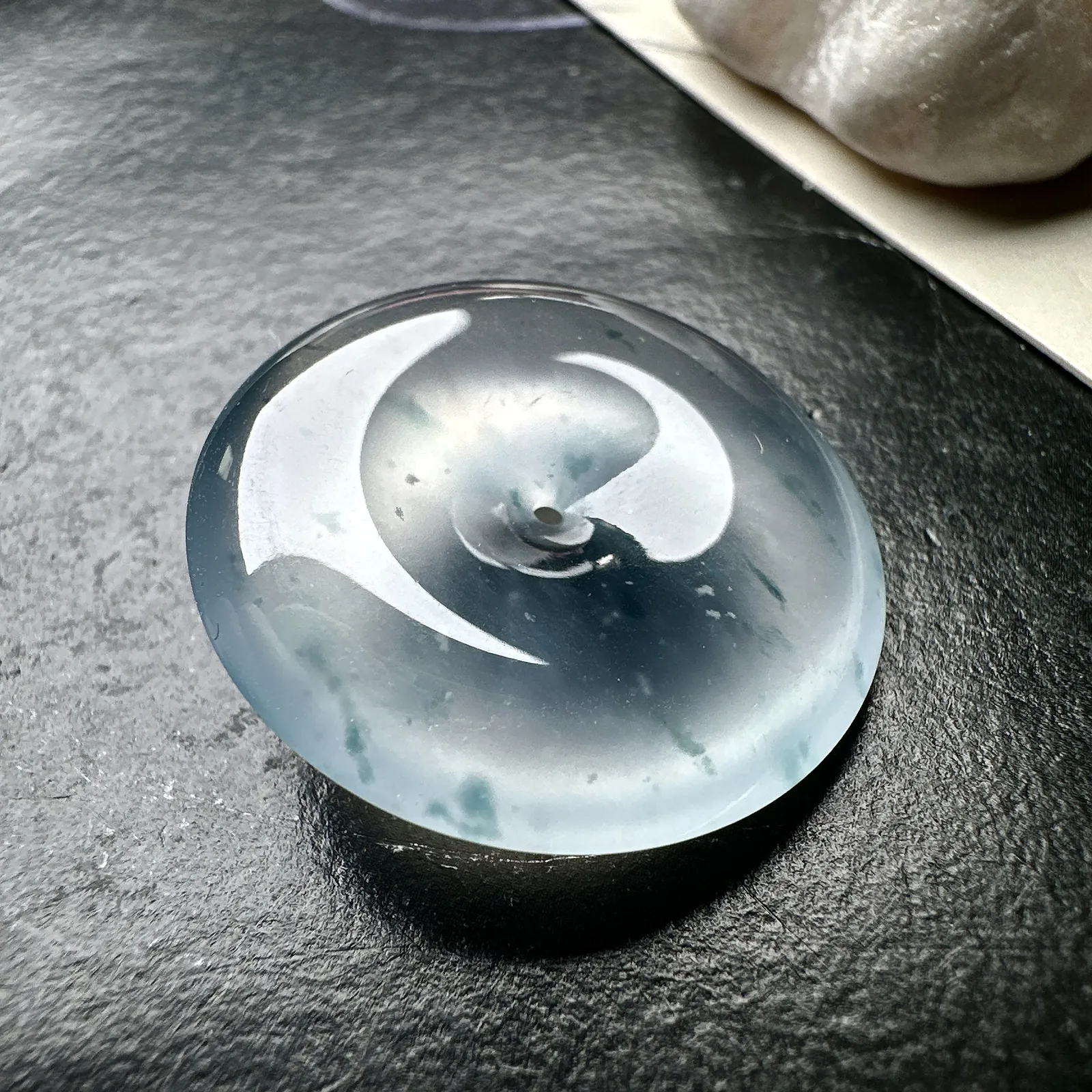 【冰种飘花平安扣】质地细腻冰润，品质很好，冰感十足，胶感明显，收藏品质。