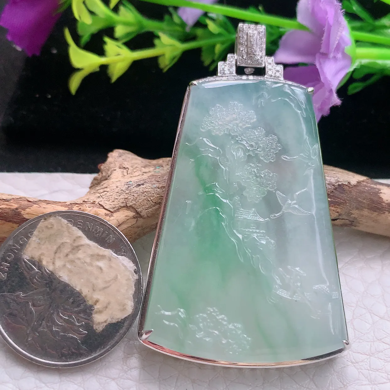 axm自然光58.2*33.8*8.2天然缅甸翡翠a货冰飘金丝绿山水 大好河山玉吊坠 玉挂件