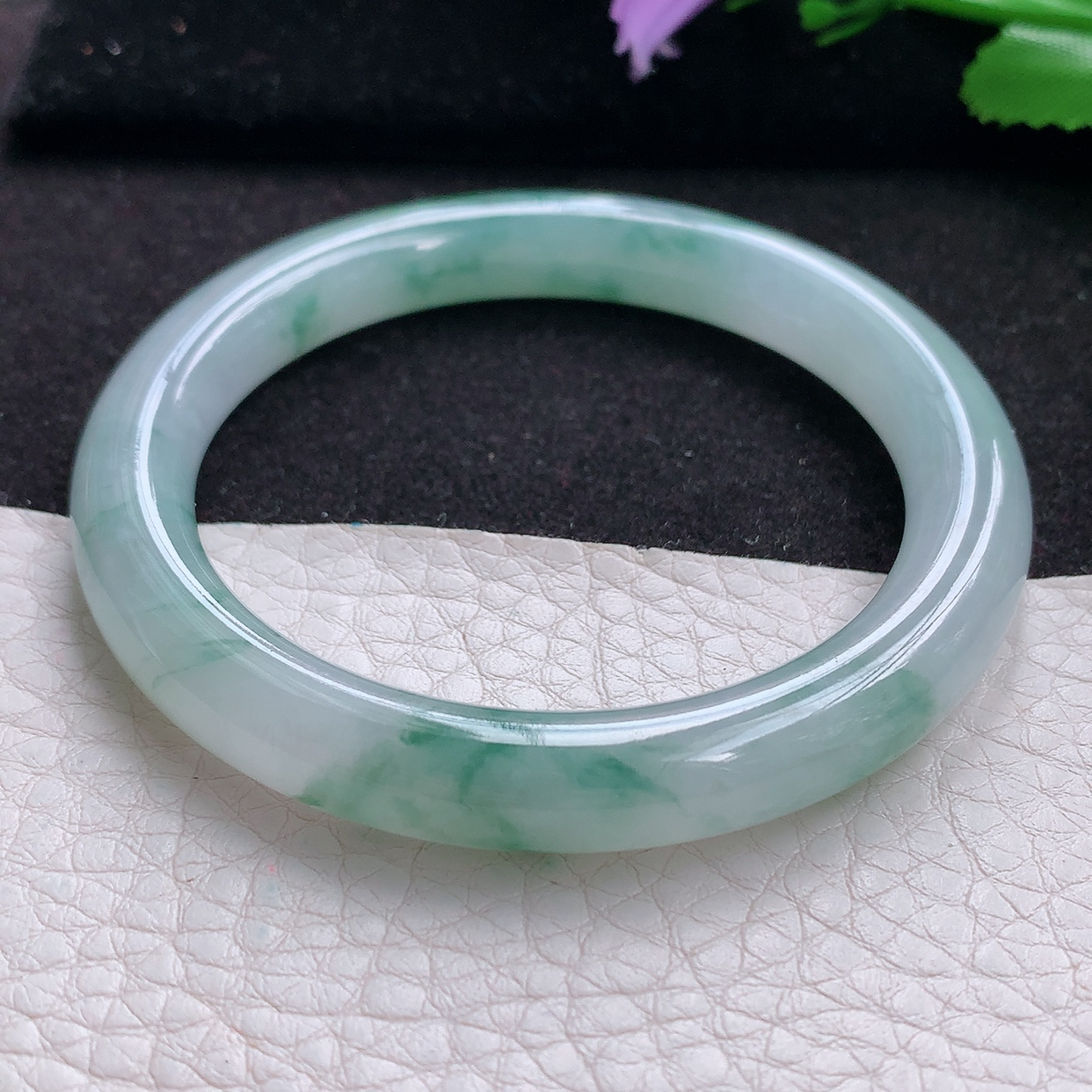 yh小圈口51*8.5美人镯 天然翡翠A货飘花玉手镯秀气水润圆条玉手环