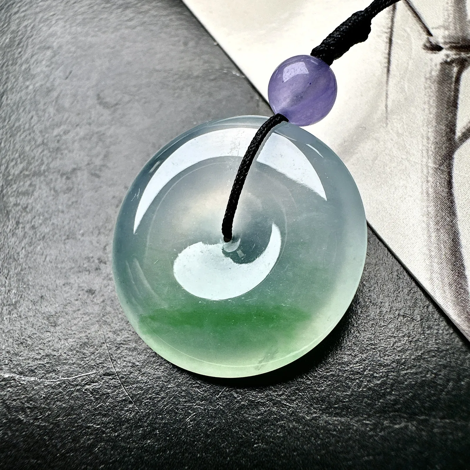 【冰种飘花平安扣】质地细腻冰润，品质很好，冰感十足，胶感明显，收藏品质