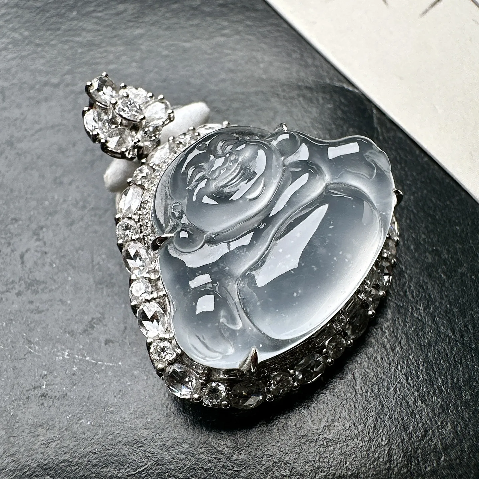 【冰种佛公吊坠】老坑雪花棉，种水上乘，晶莹剔透，纯净通透，莹光感很强，18k金钻镶嵌，裸石尺寸19*25.8*5.5毫米