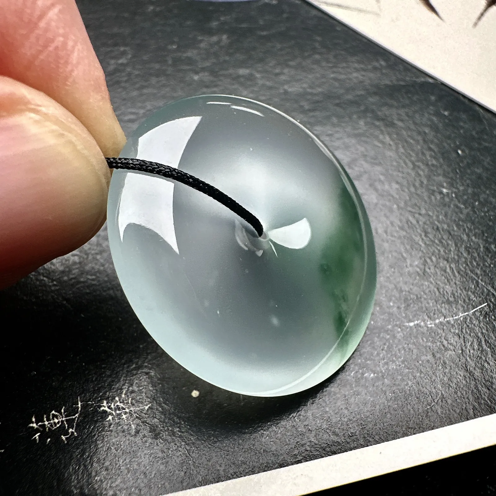 【冰种飘花平安扣】质地细腻冰润，品质很好，冰感十足，胶感明显，收藏品质