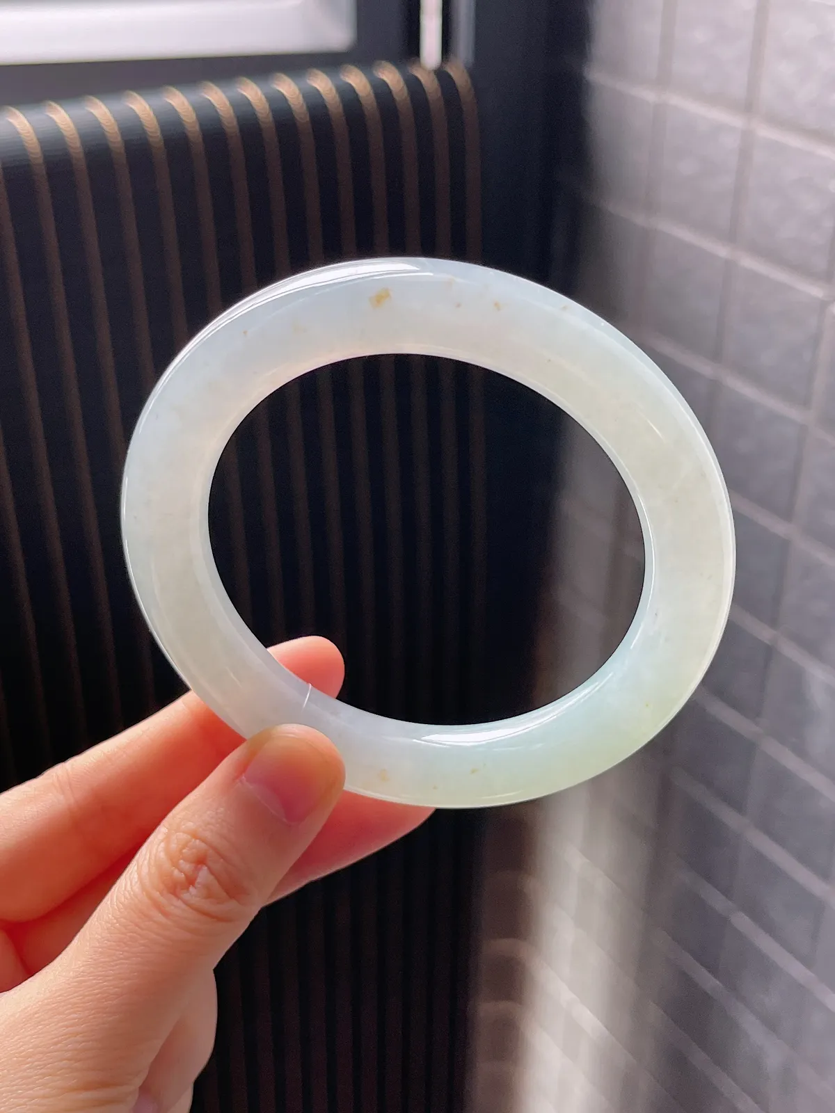 圆镯58圈口，翡翠手镯