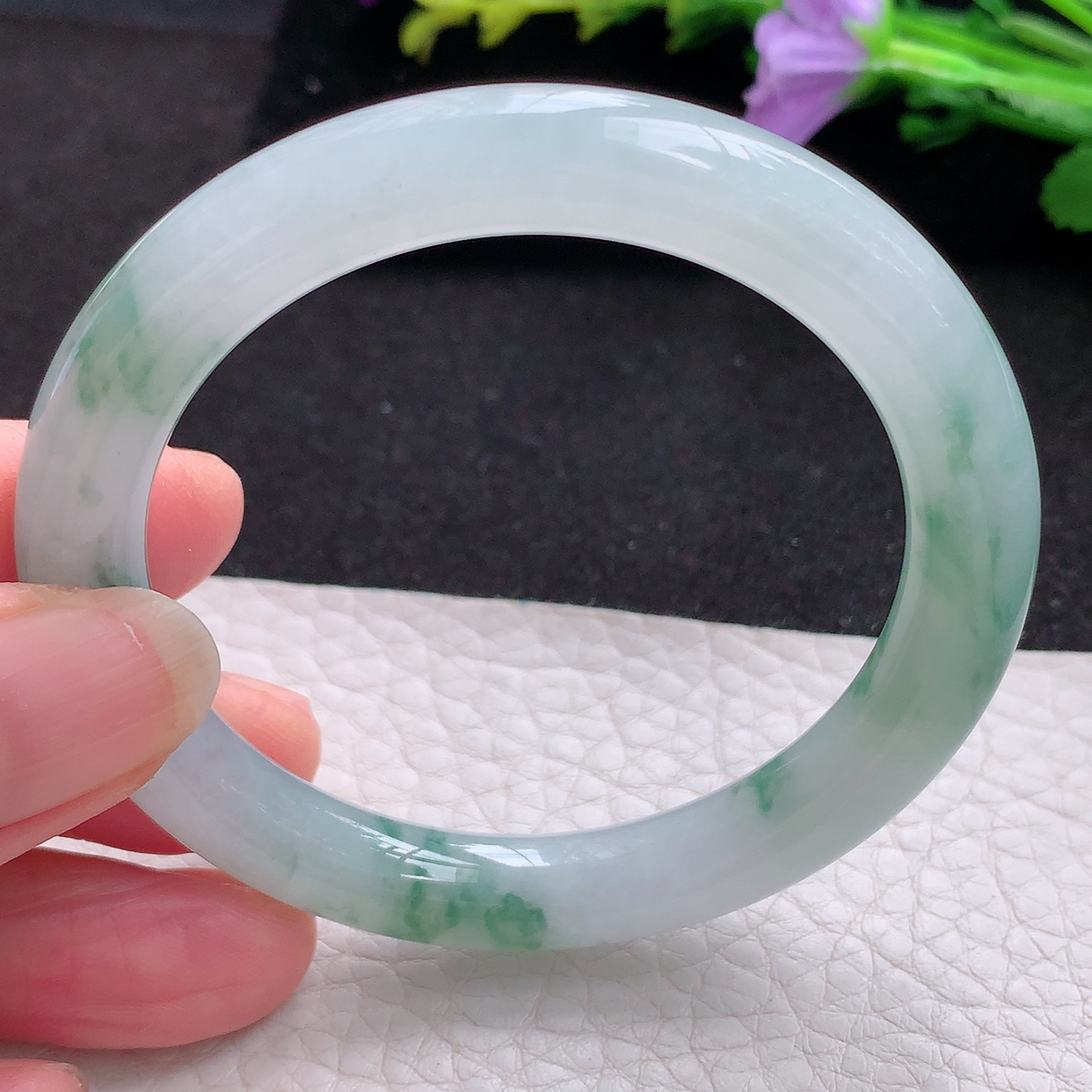 yh小圈口51*8.5美人镯 天然翡翠A货飘花玉手镯秀气水润圆条玉手环