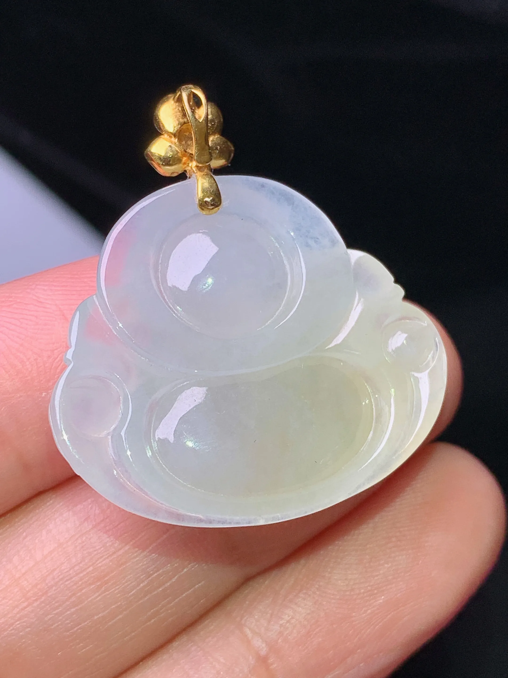 18k金镶嵌飘黄翡佛公吊坠 玉质细腻 色泽清新艳丽 整体尺寸32*28.8*6.5